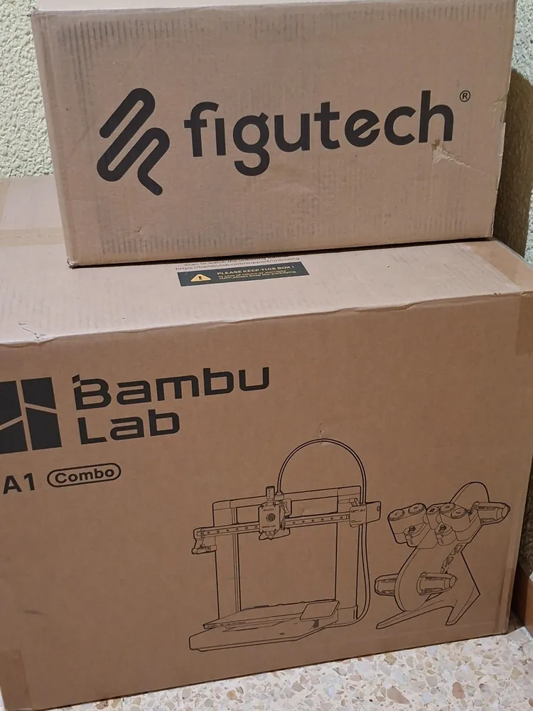 Caja de la Bambu Lab A1 Combo que ganó en el sorteo de la comunidad